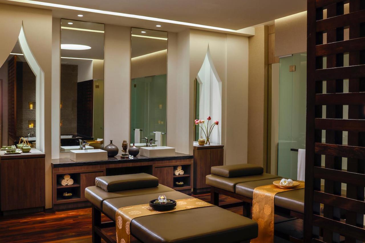 Dusit Thani Laguna Singapura Luaran gambar A spa at the Taj Mahal Palace, Mumbai, India