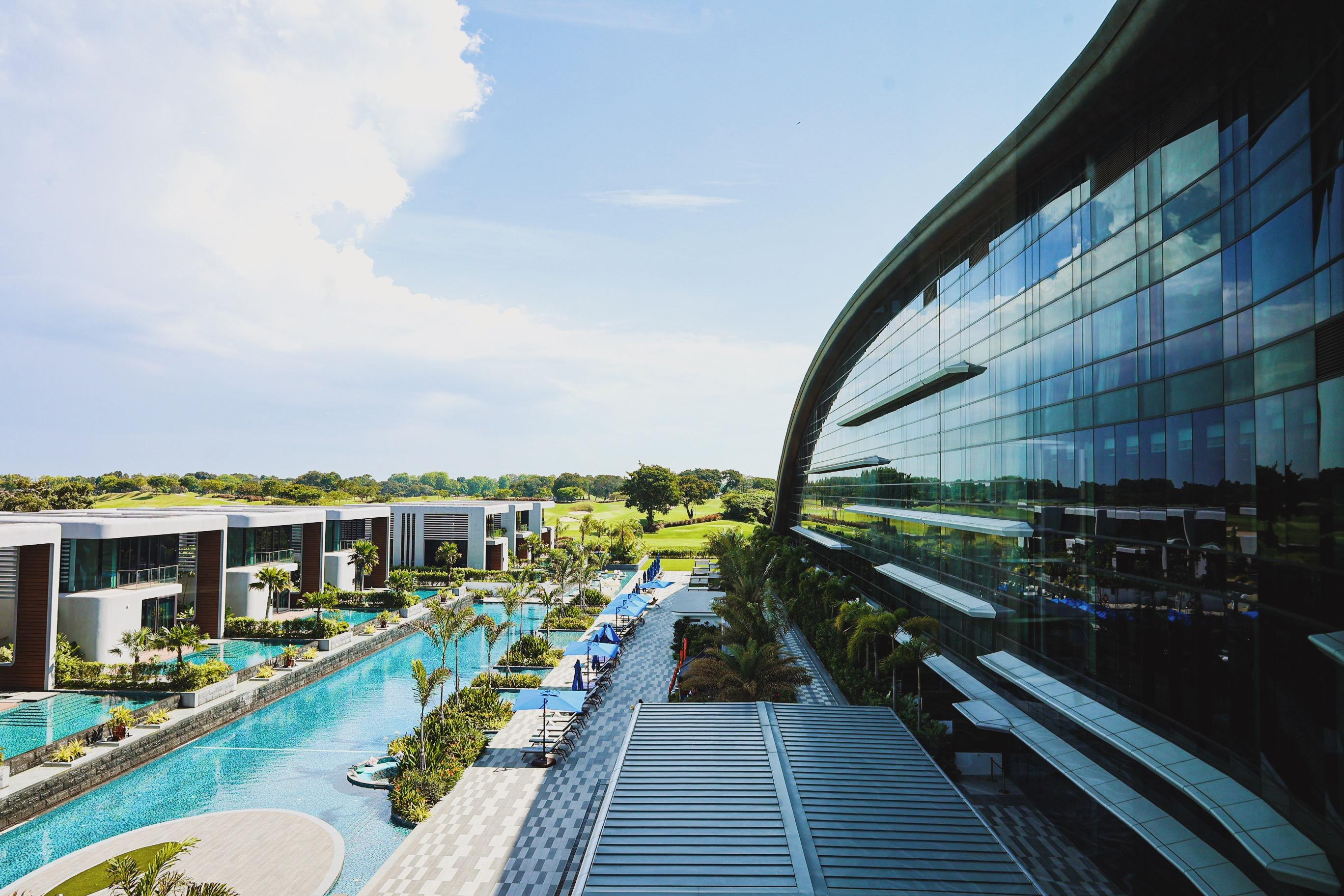 Dusit Thani Laguna Singapura Luaran gambar The clubhouse at Laguna Golf, Philippines